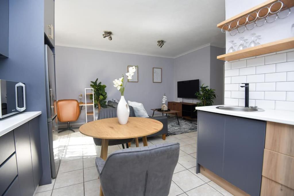 Comfy Hatfield Appartment Pretoria-Noord Exterior foto